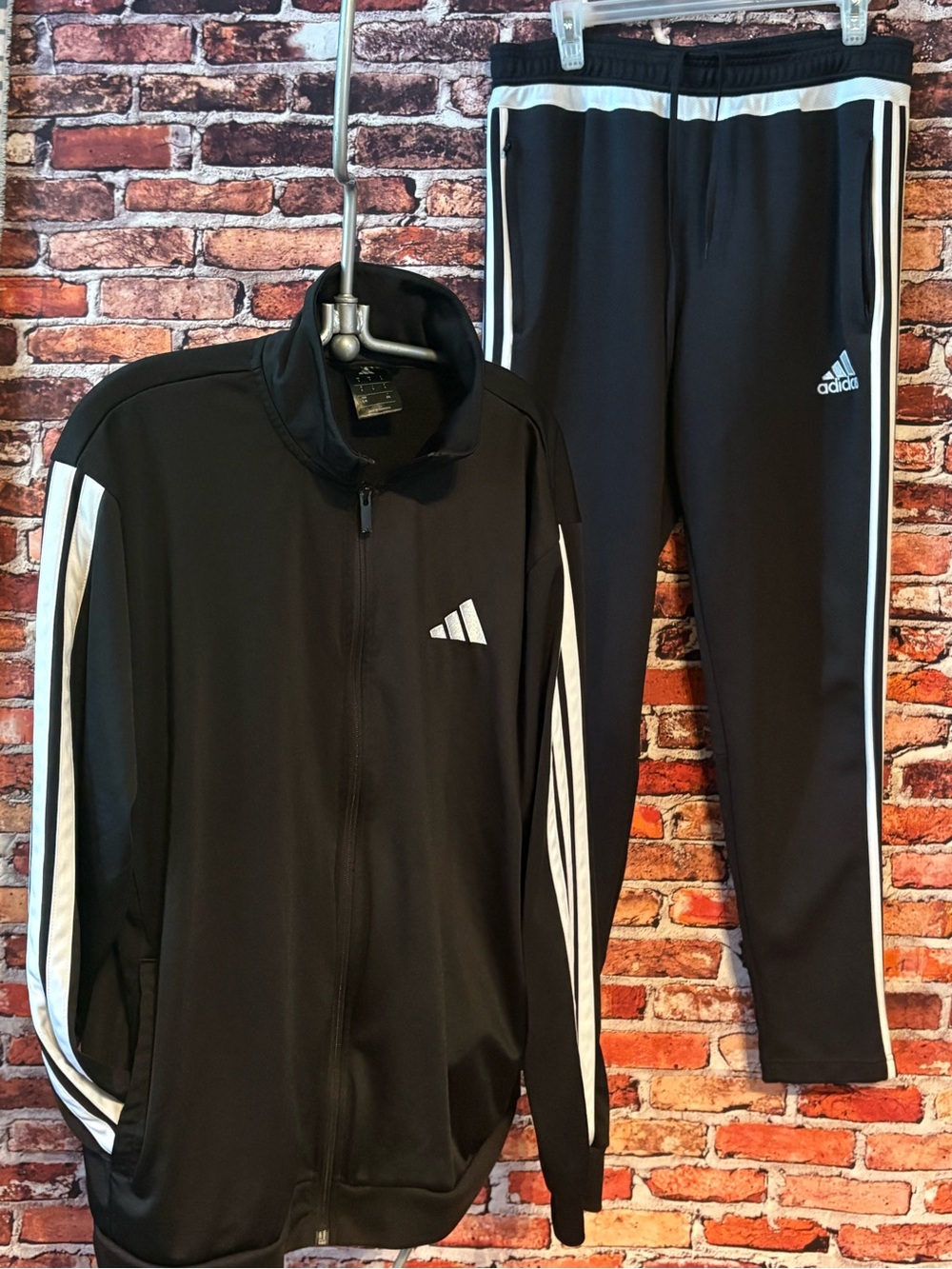 adidas Men’s Black Track Suit Jacket and Joggers with 3 White Stripes Size Large